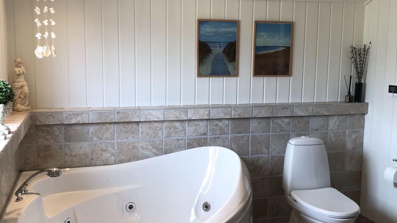 Photo of Bathroom in Strandby