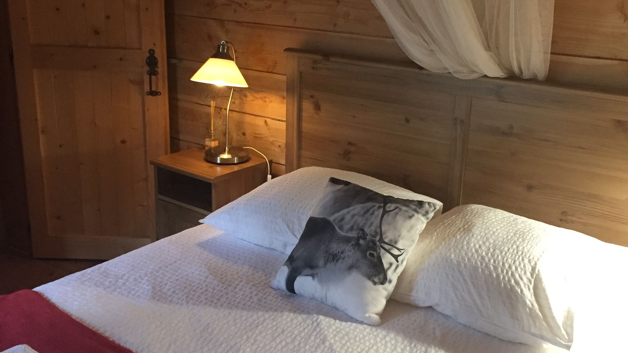 Photo of Bedroom in Campan