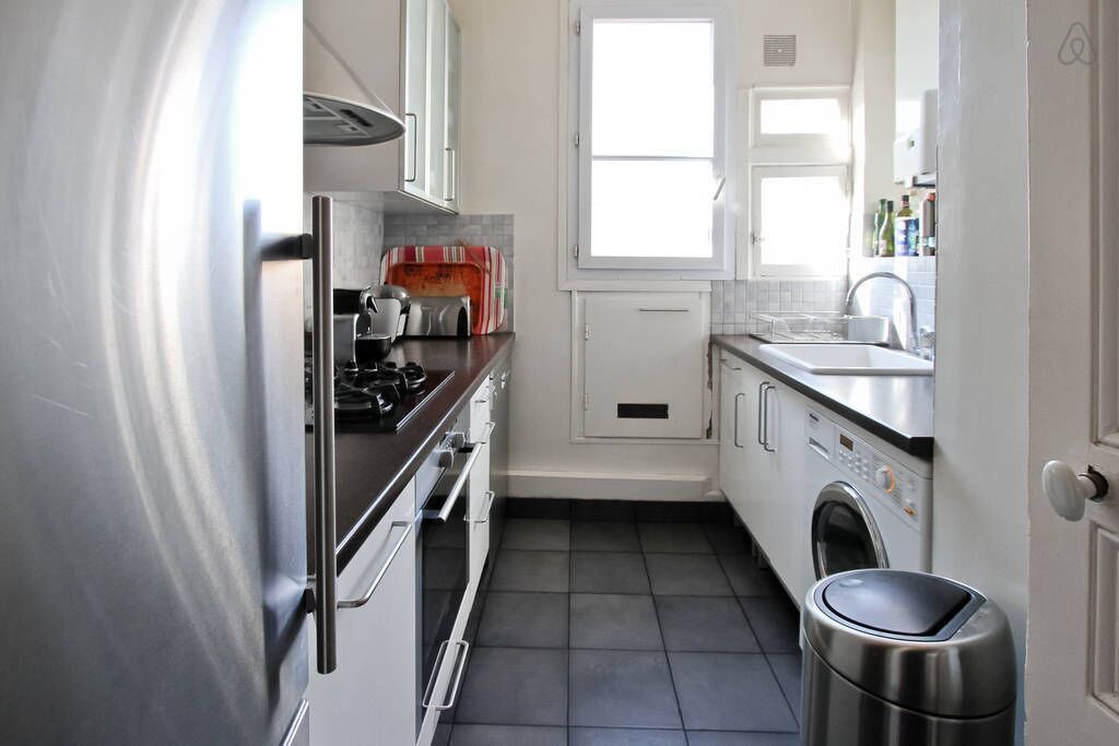 Photo of Kitchen in Quartier de la Folie-Mericourt