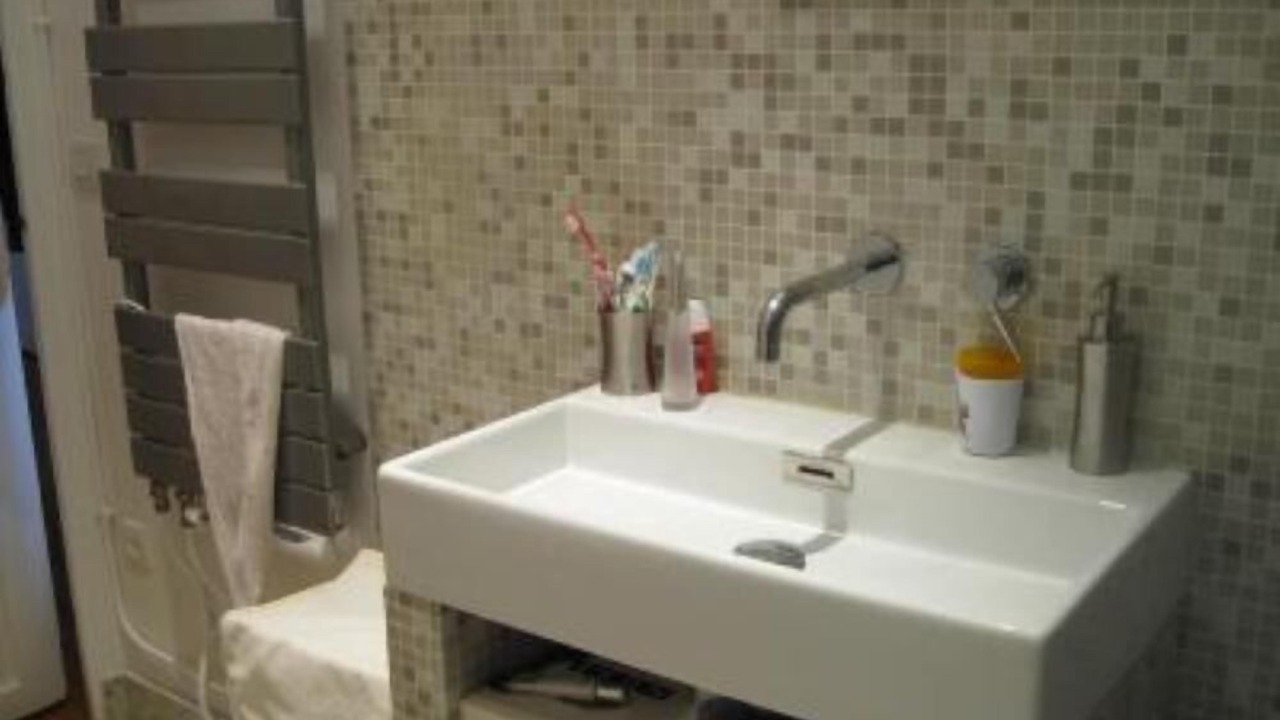 Photo of Bathroom in Quartier de la Folie-Mericourt