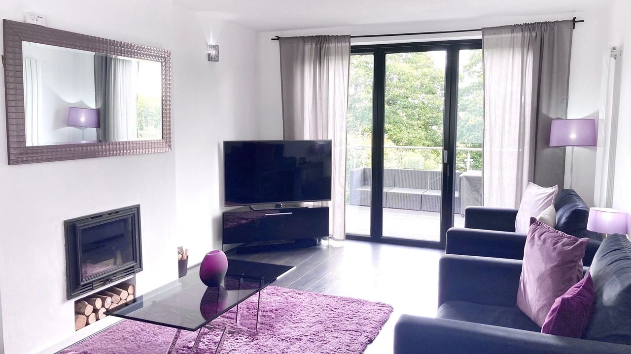 Photo of Livingroom in Pontypool