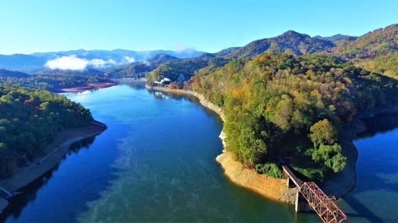 Photo of Outdoor in Almond
