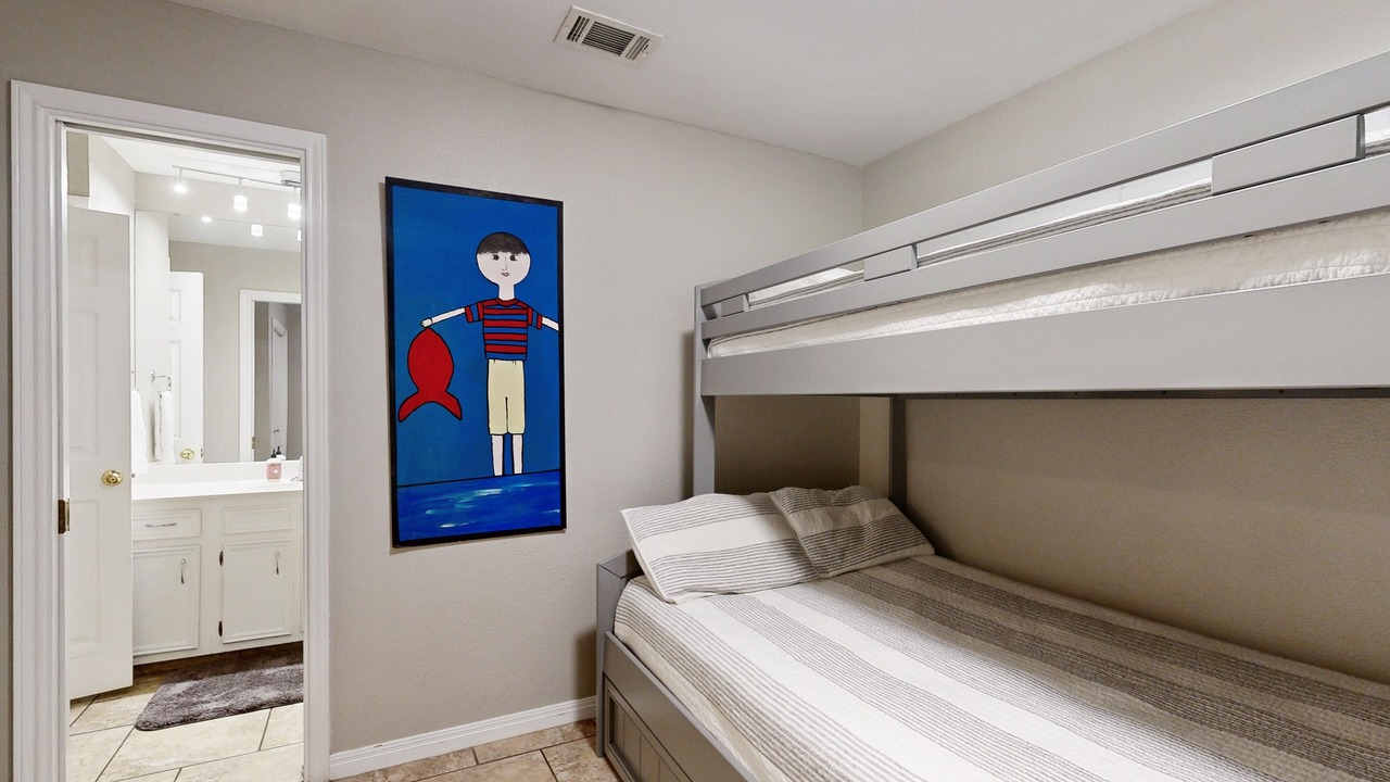 Photo of Bedroom in Saratoga Point