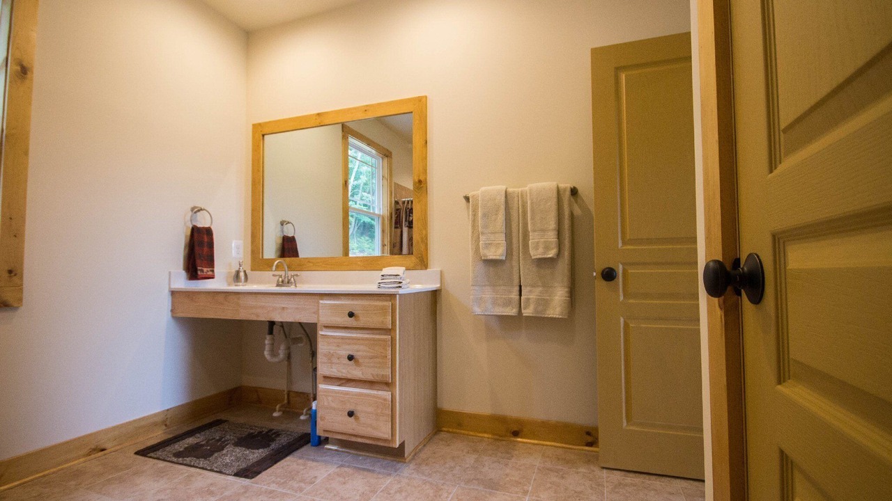 Photo of Bathroom in Luray