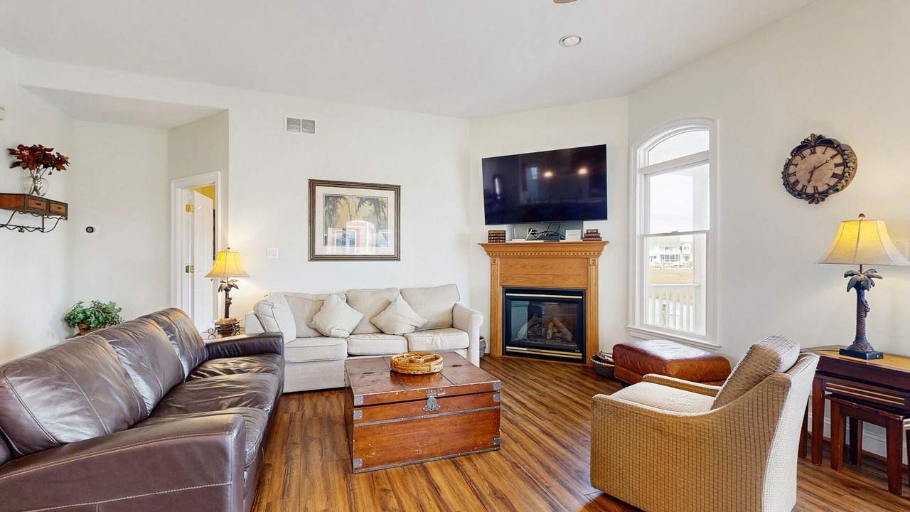 Photo of Livingroom in Heron Harbour Isle
