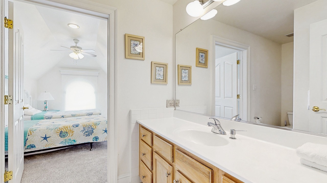 Photo of Bathroom in Heron Harbour Isle