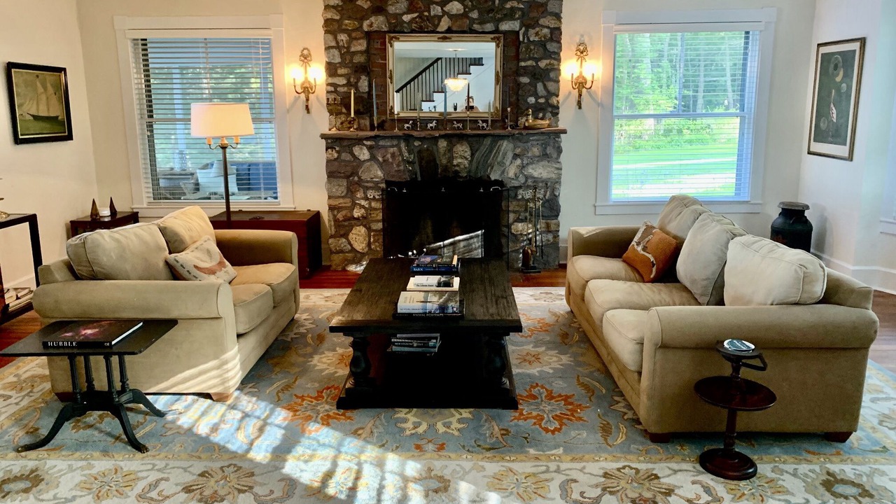 Photo of Livingroom in Bayside