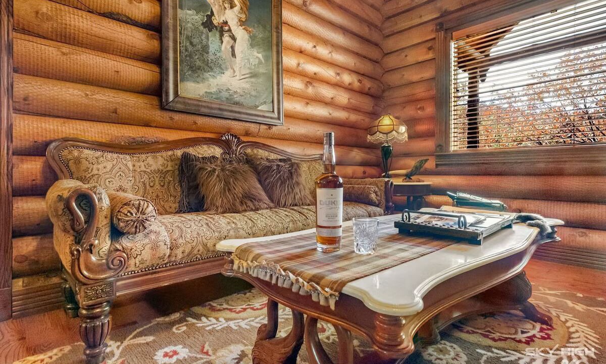 Photo of Livingroom in Eureka Springs