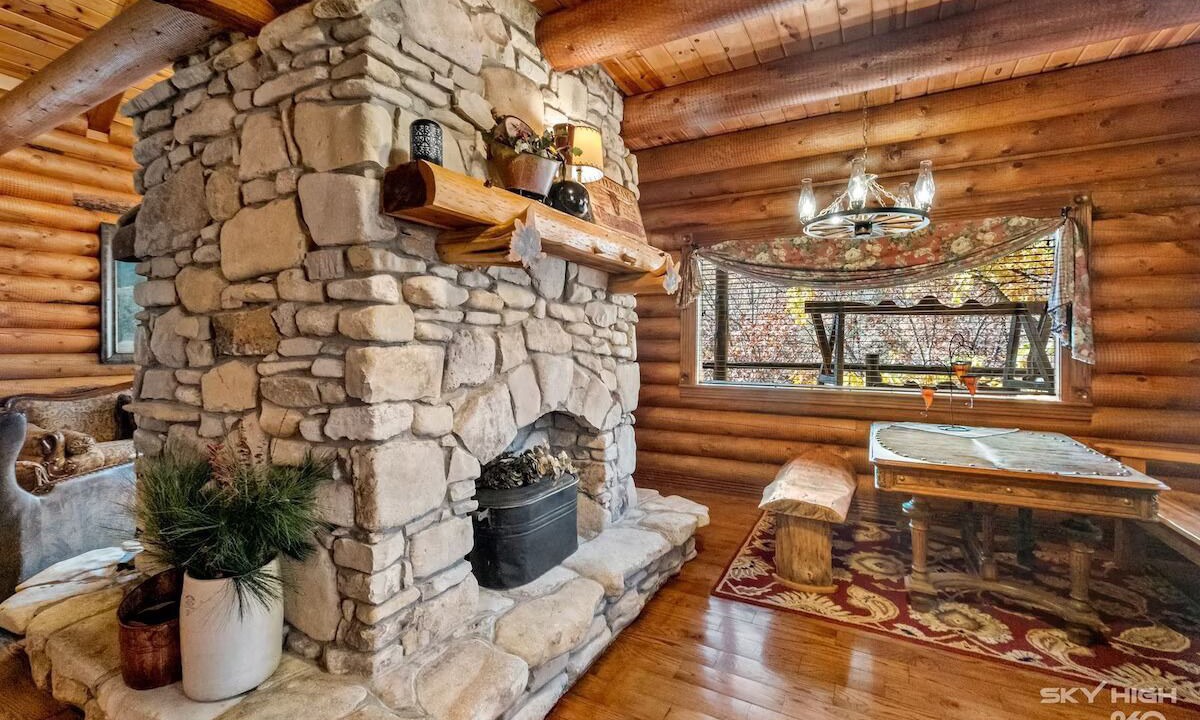 Photo of Livingroom in Eureka Springs