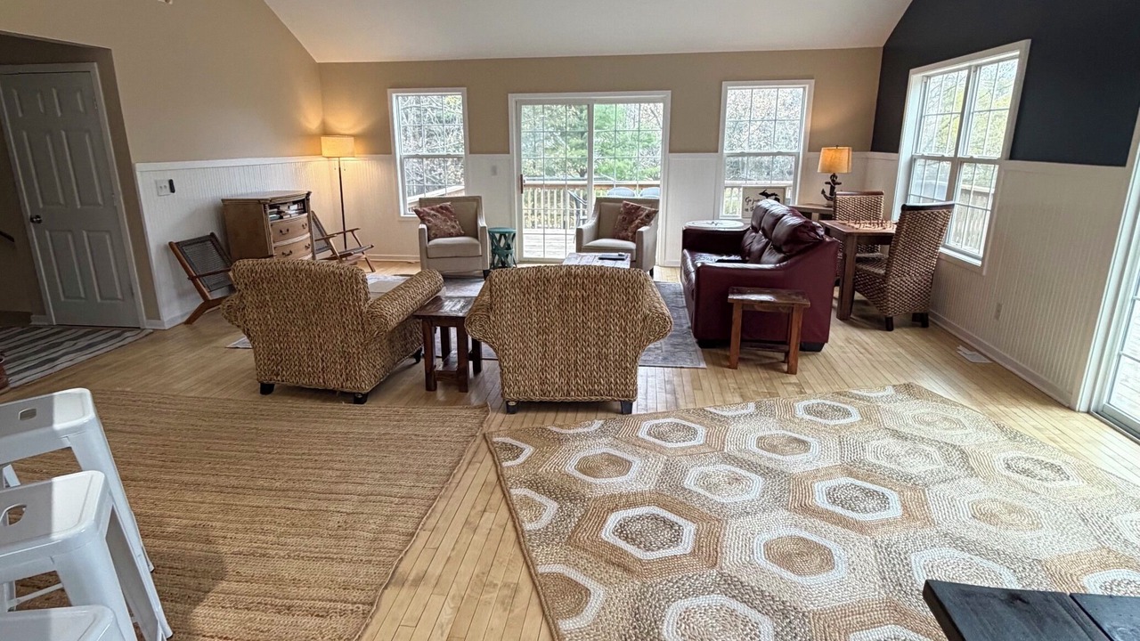 Photo of Livingroom in Silver Lake
