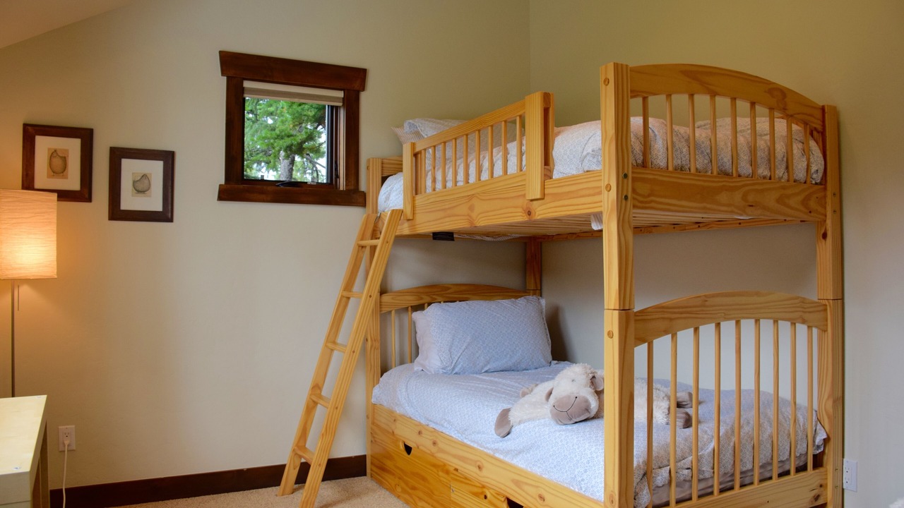 Photo of Bedroom in Quandary Village