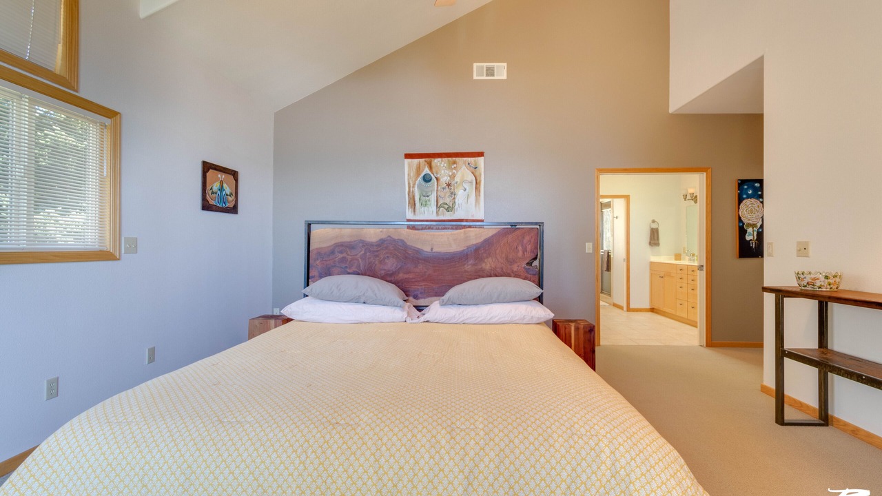 Photo of Bedroom in Westhaven-Moonstone