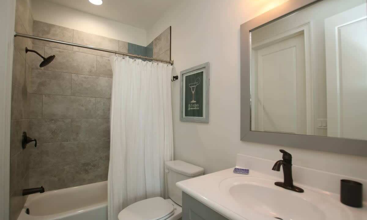 Photo of Bathroom in Marathon