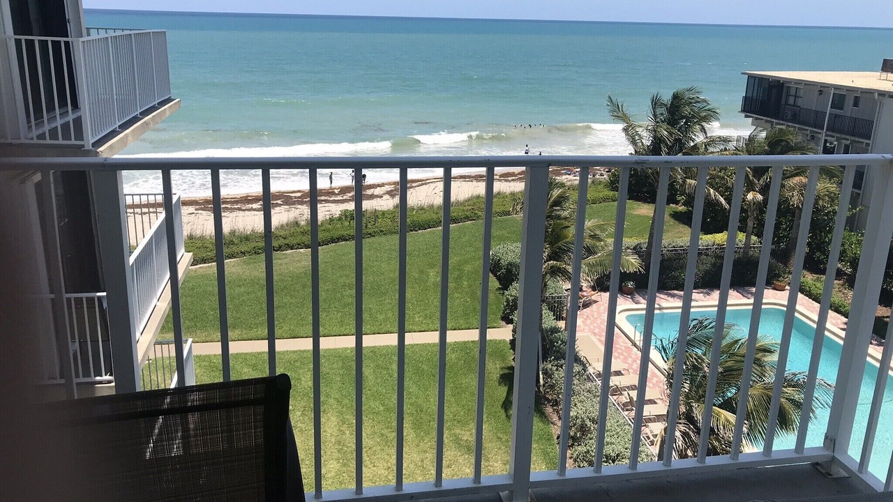 Photo of Patio Balcony in Central Beach