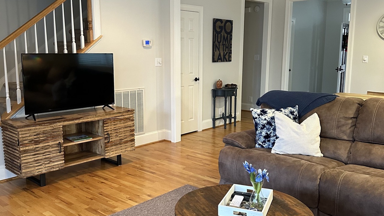 Photo of Livingroom in Eatonton