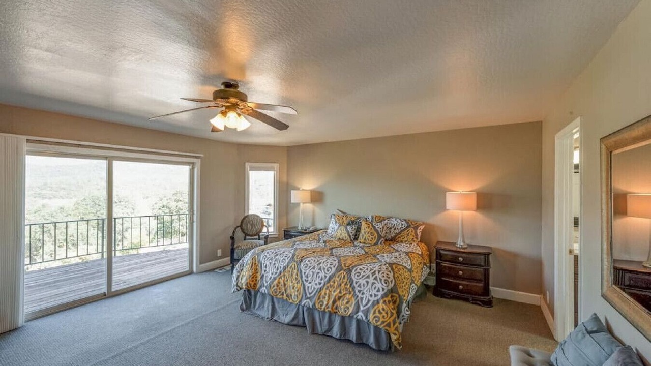 Photo of Bedroom in Oroville East