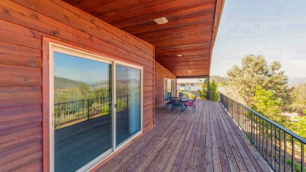 Photo of Patio Balcony in Oroville East