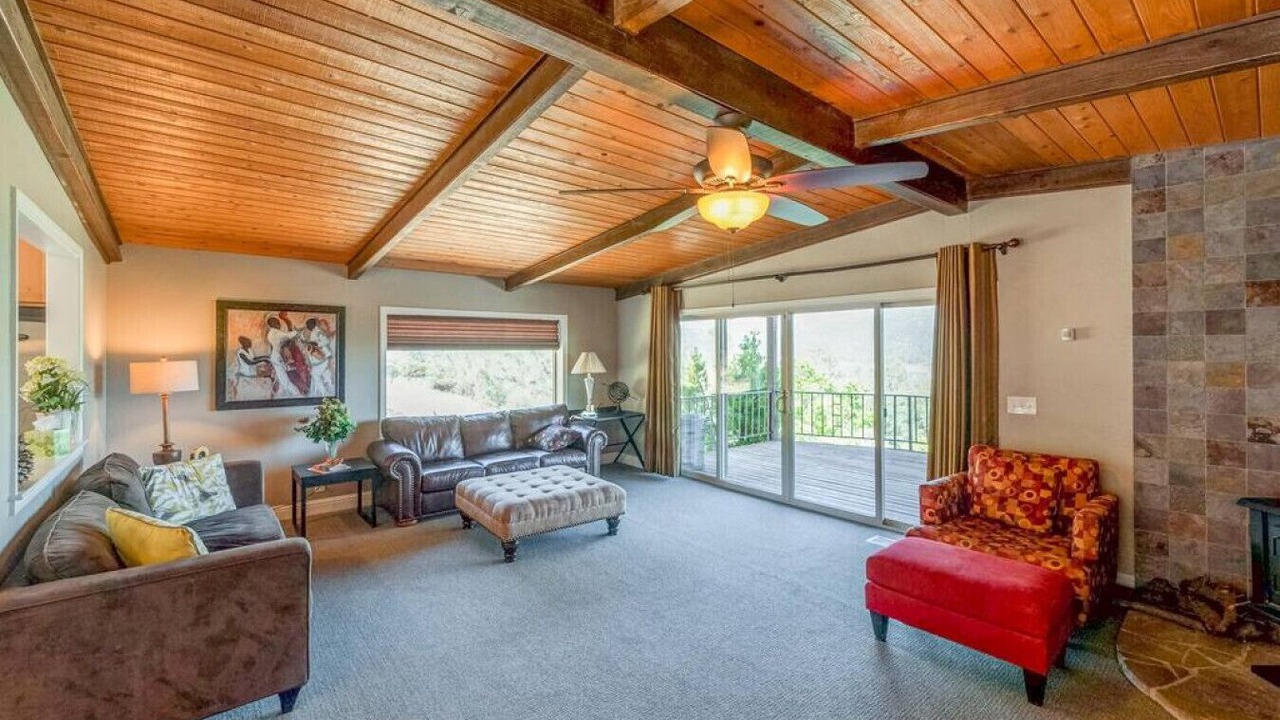 Photo of Livingroom in Oroville East