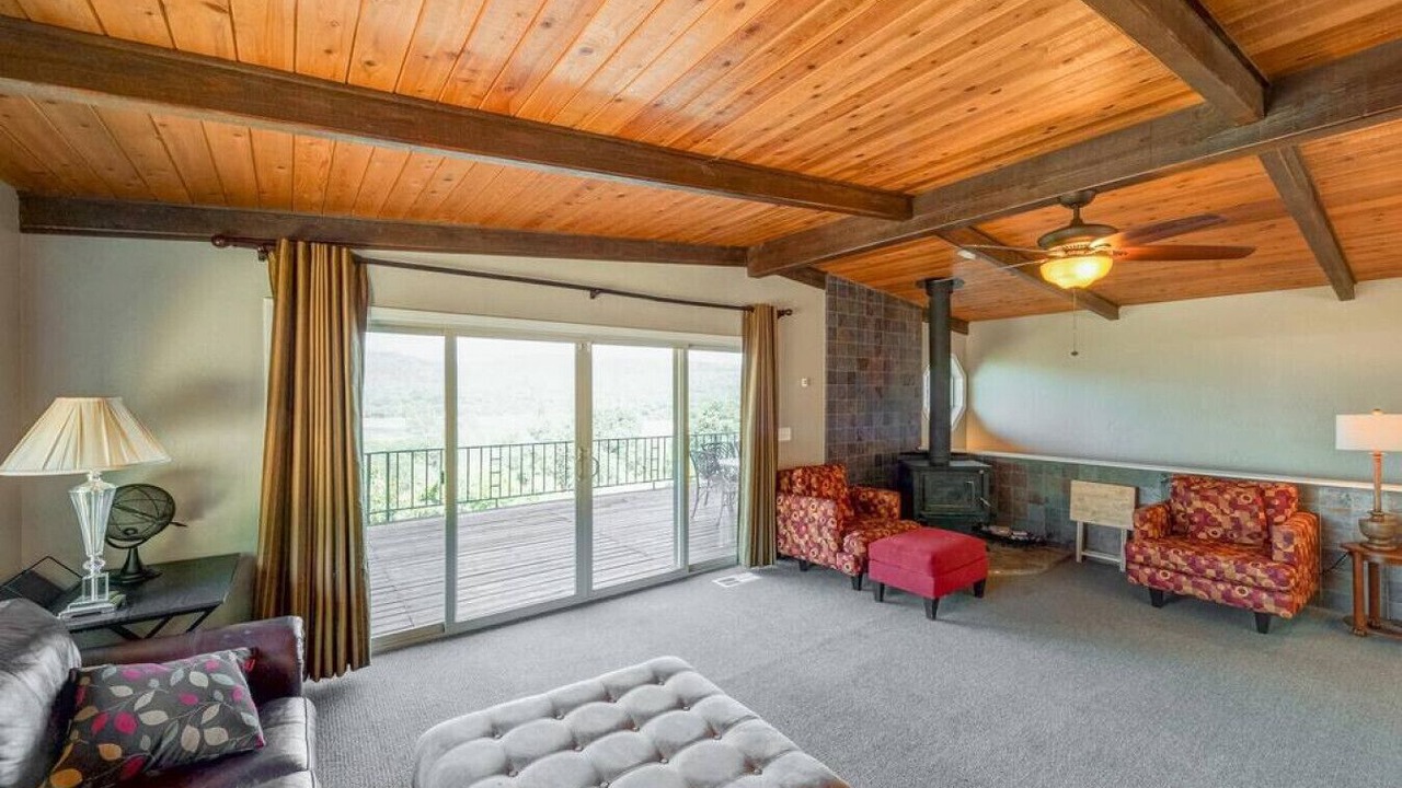 Photo of Livingroom in Oroville East