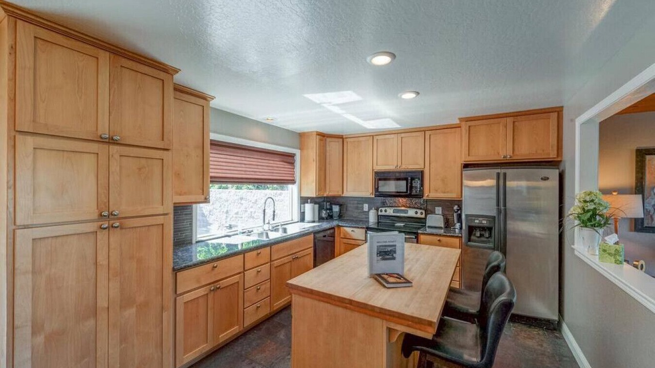 Photo of Kitchen in Oroville East