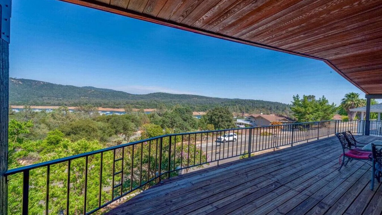 Photo of Patio Balcony in Oroville East