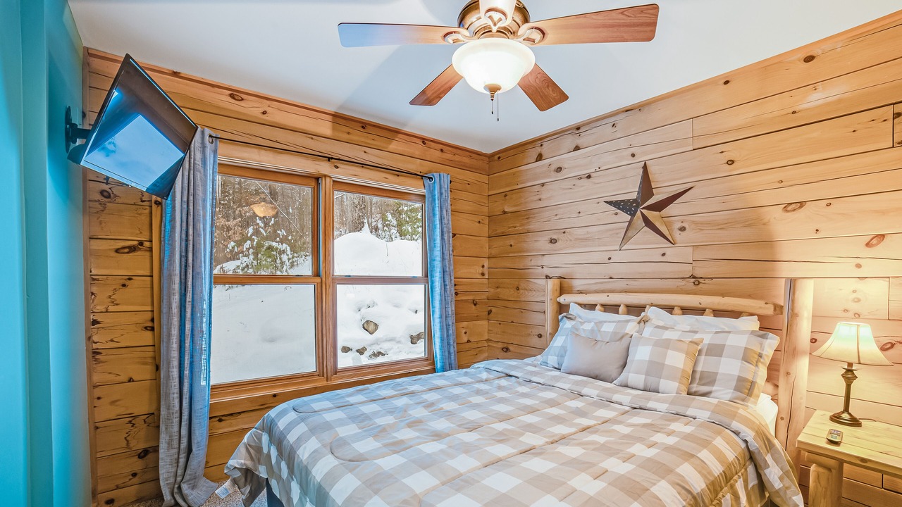 Photo of Bedroom in Schroon Lake