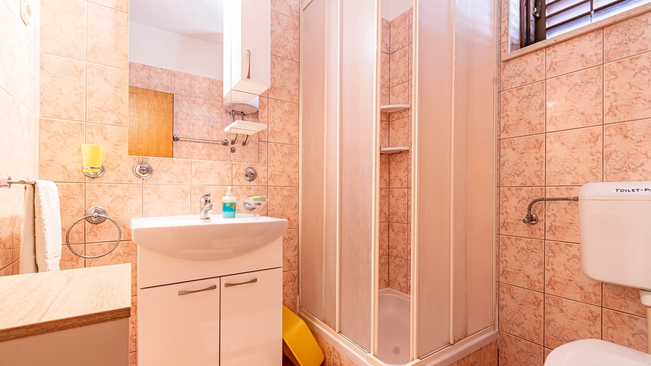 Photo of Bathroom in Kneza