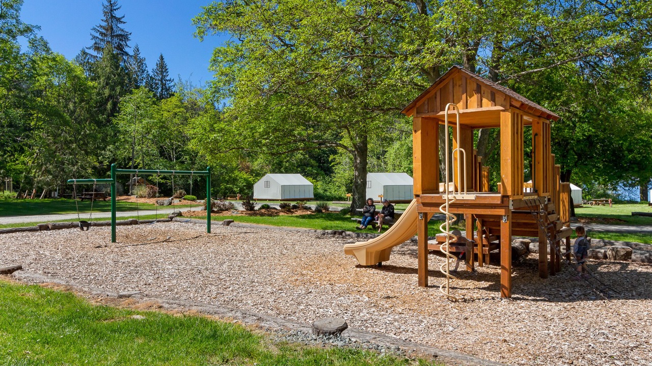 Photo of Others in Eastsound