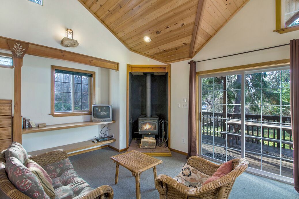 Photo of Livingroom in Eastsound