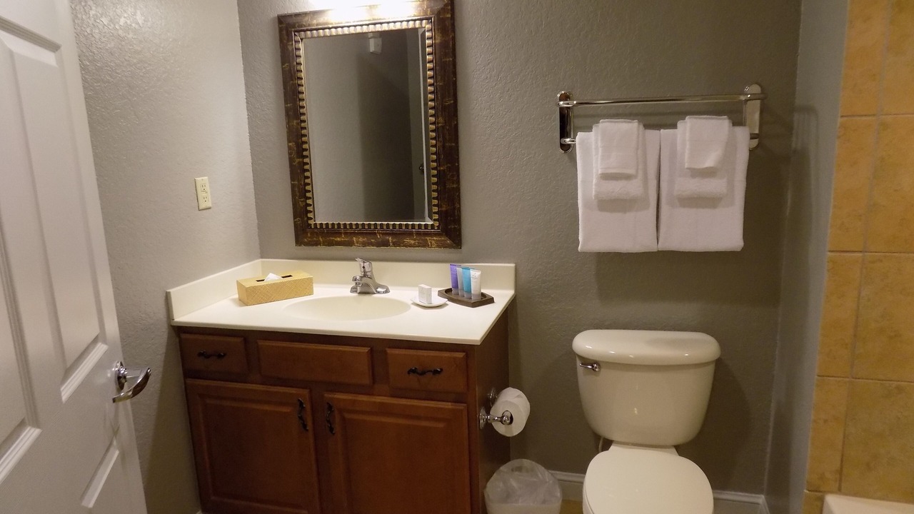 Photo of Bathroom in Bay Lake