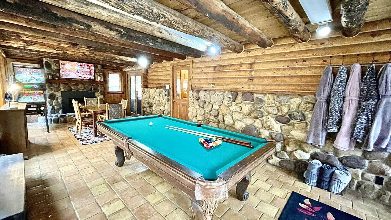 Photo of Livingroom in Sundance
