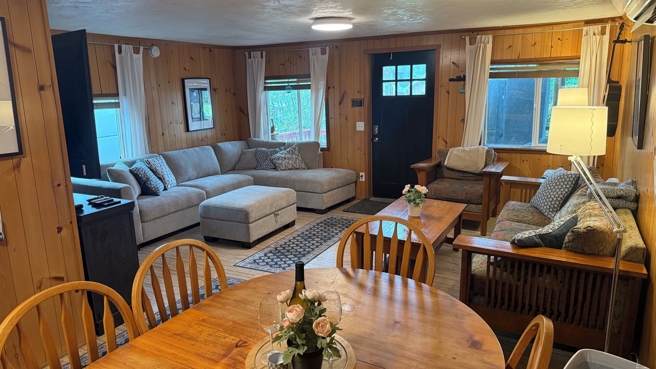 Photo of Livingroom in Rockaway Beach