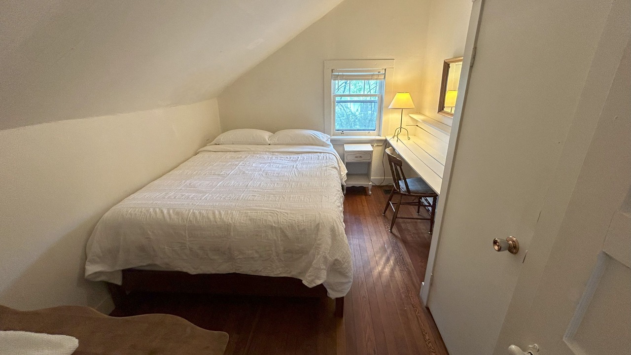 Photo of Bedroom in Meaford