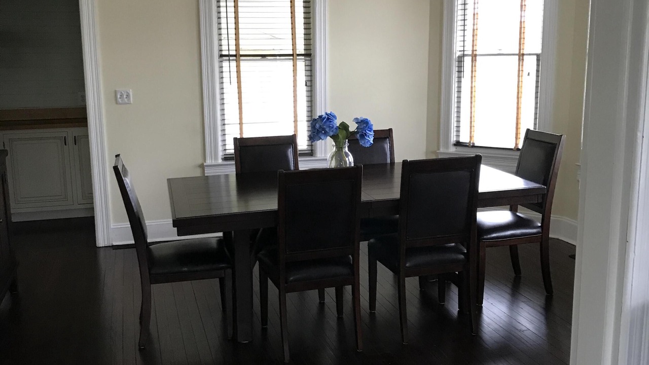 Photo of Livingroom in Wall