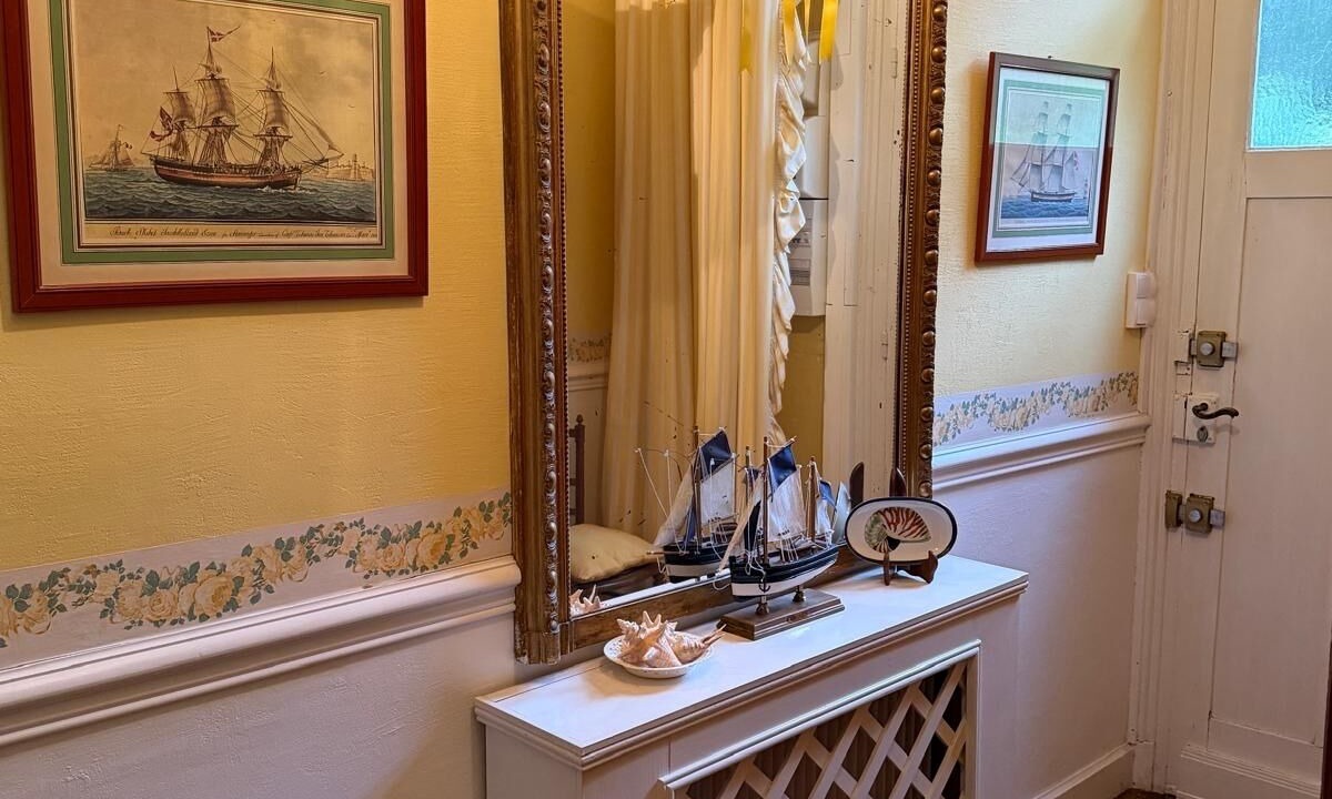 Photo of Others in Ault