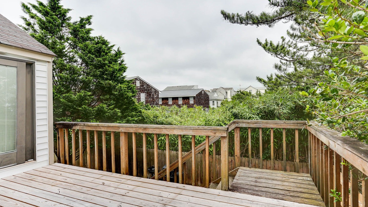 Photo of Patio Balcony in Northeast Virginia Beach