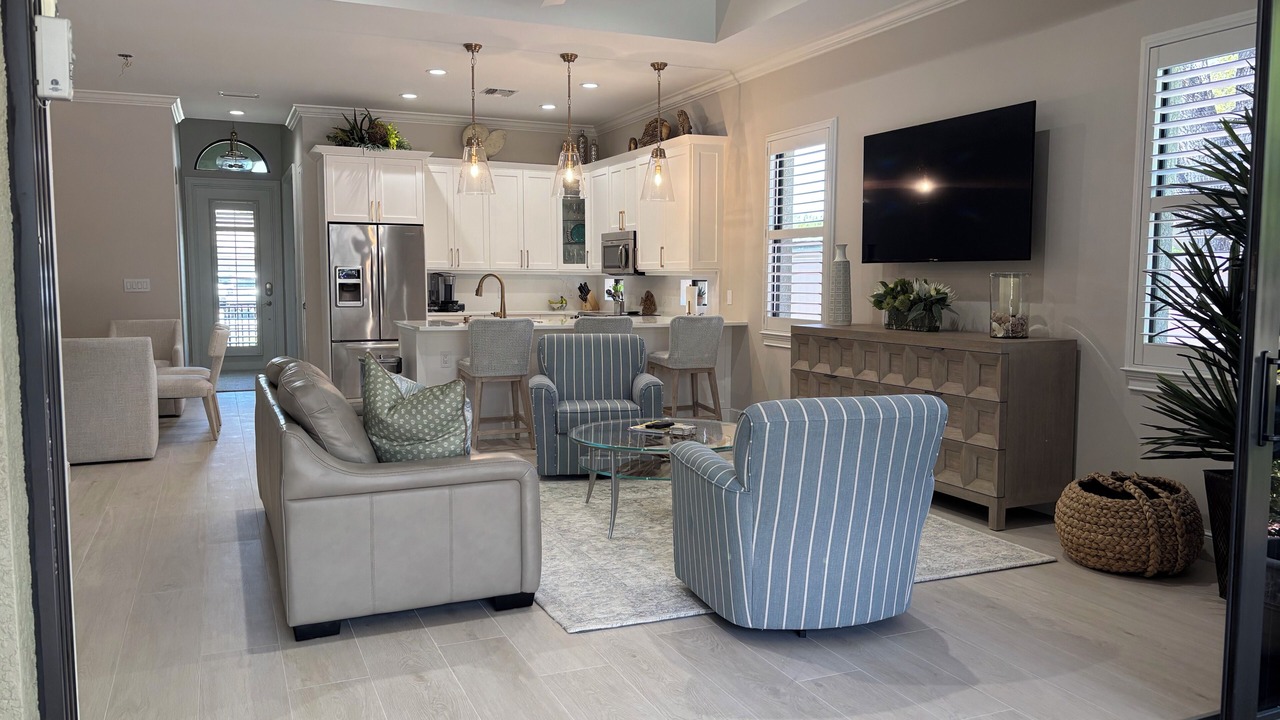 Photo of Livingroom in Naples Park