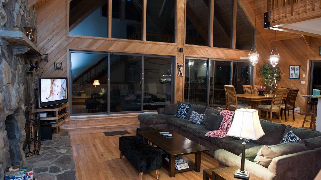 Photo of Livingroom in Jewett Center