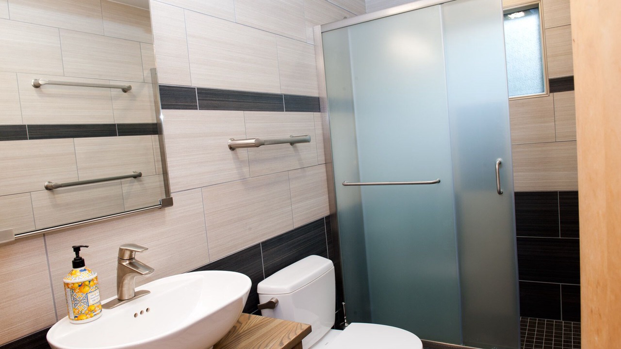 Photo of Bathroom in Jewett Center