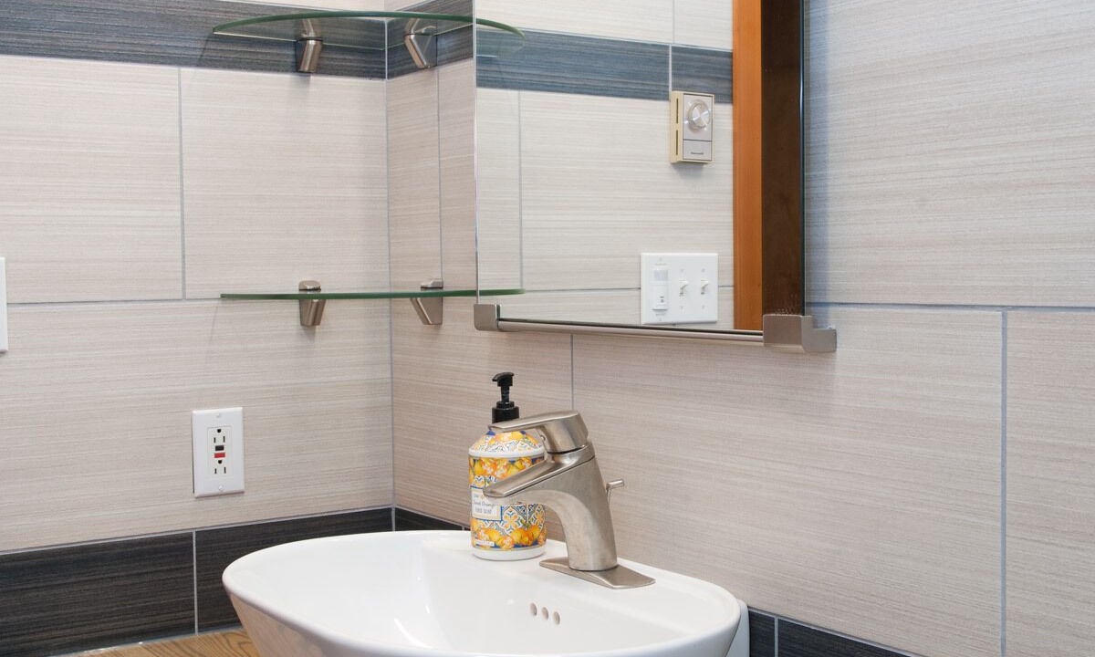 Photo of Bathroom in Jewett Center