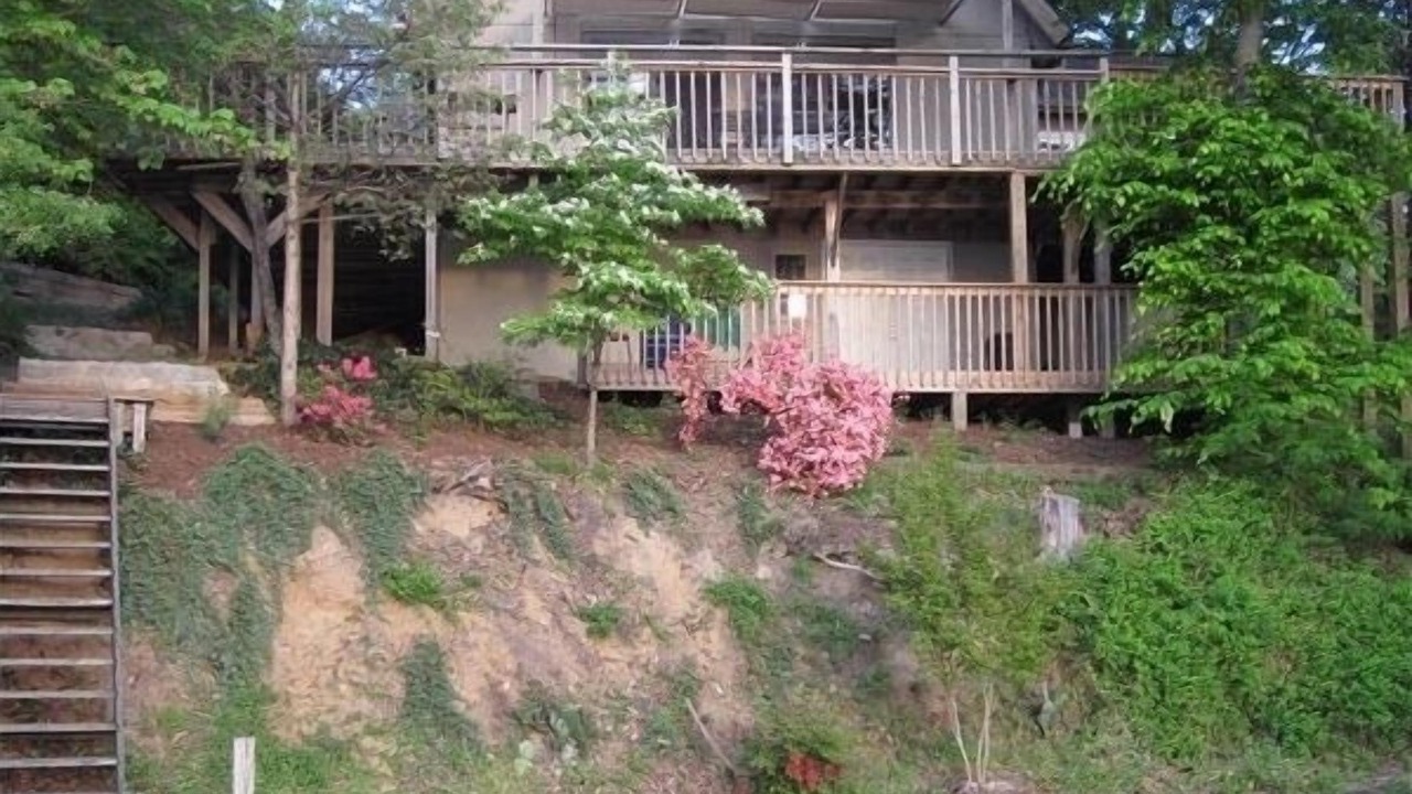 Photo of Outdoor in Huddleston