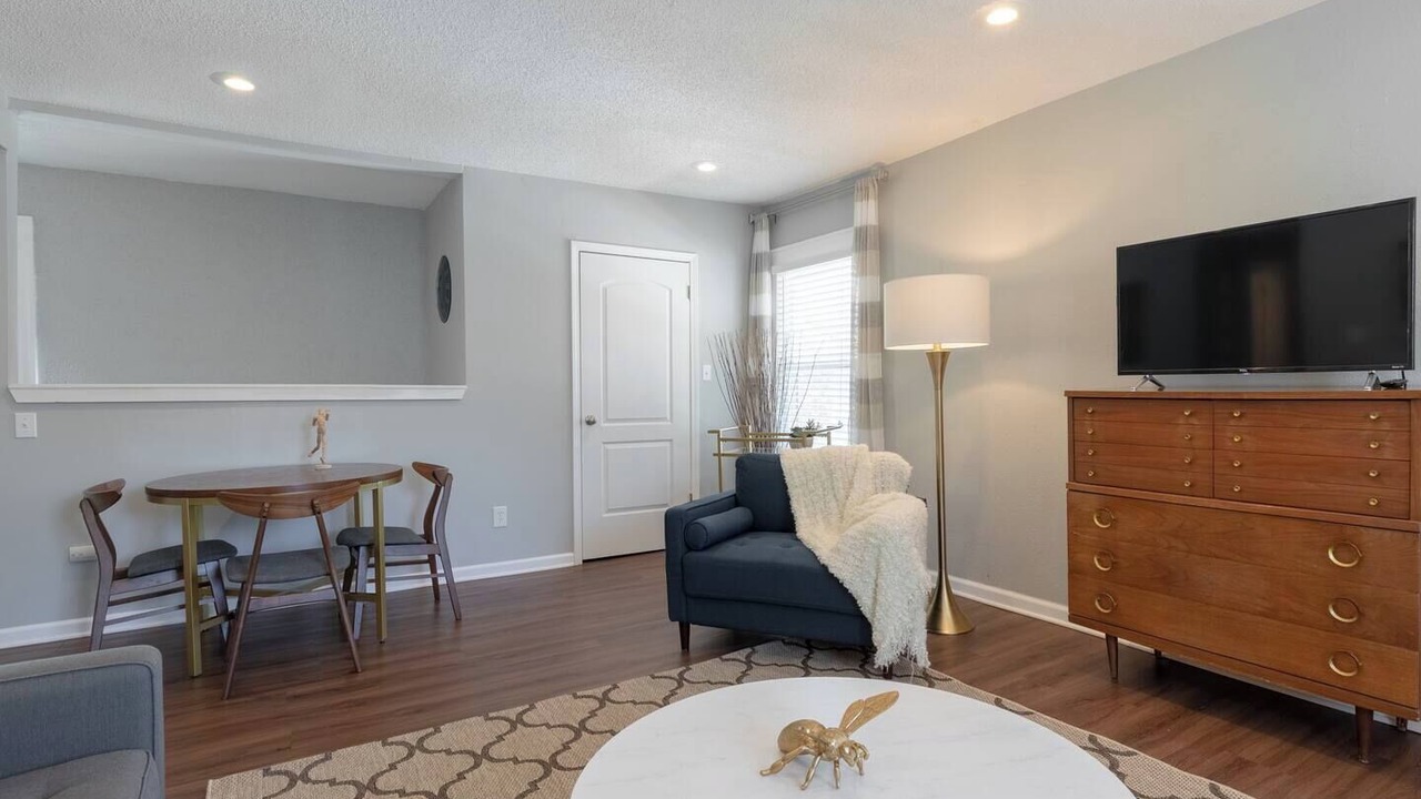 Photo of Livingroom in Rosedale