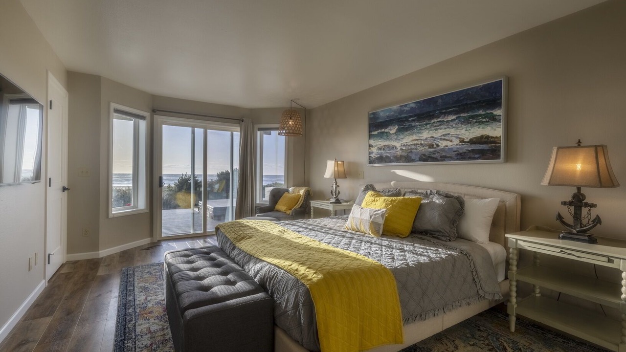 Photo of Bedroom in Waldport