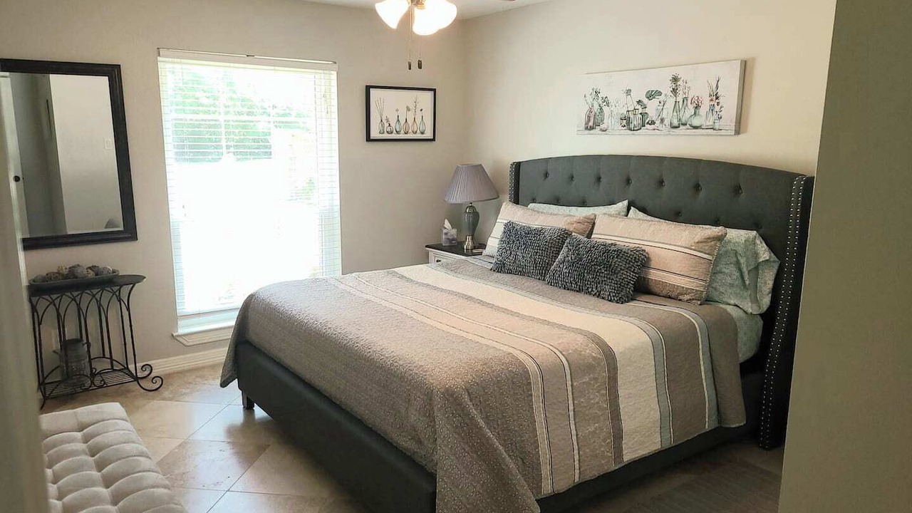 Photo of Bedroom in Grogan's Mill