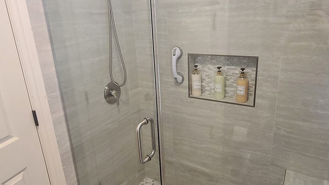Photo of Bathroom in Grogan's Mill