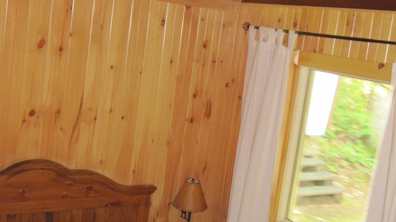 Photo of Bedroom in Gravenhurst
