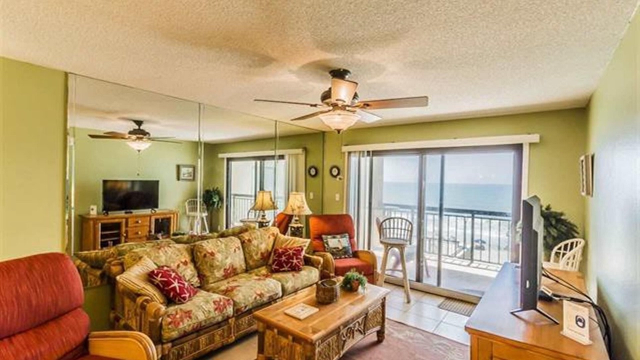 Photo of Livingroom in North Myrtle Beach