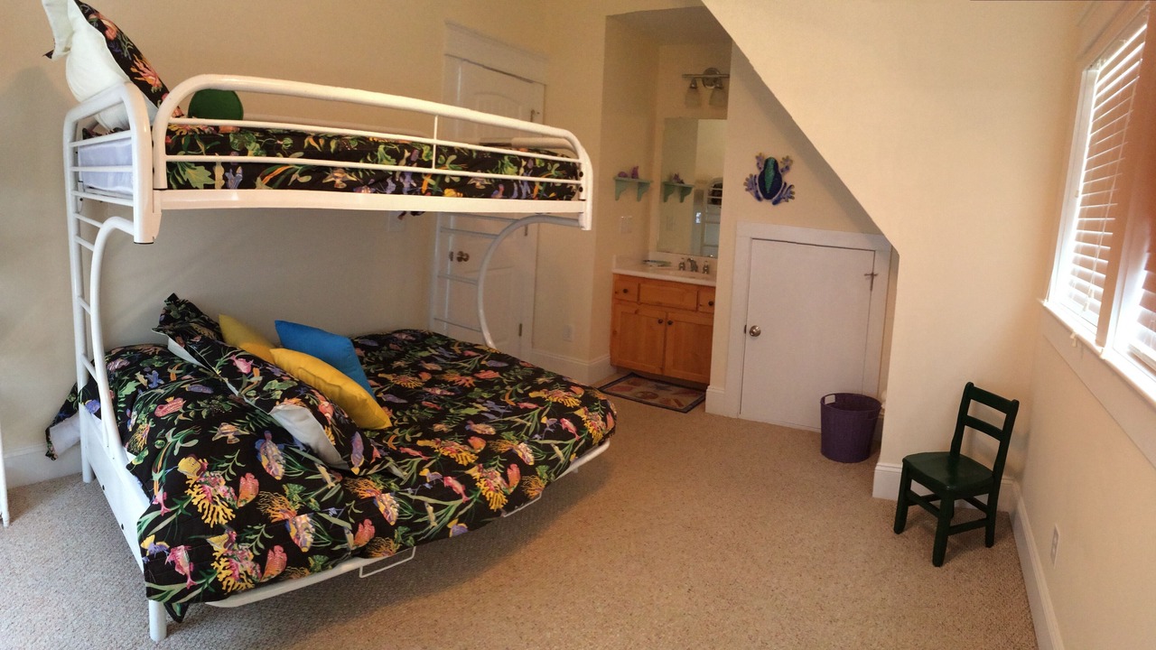 Photo of Bedroom in North Topsail Beach