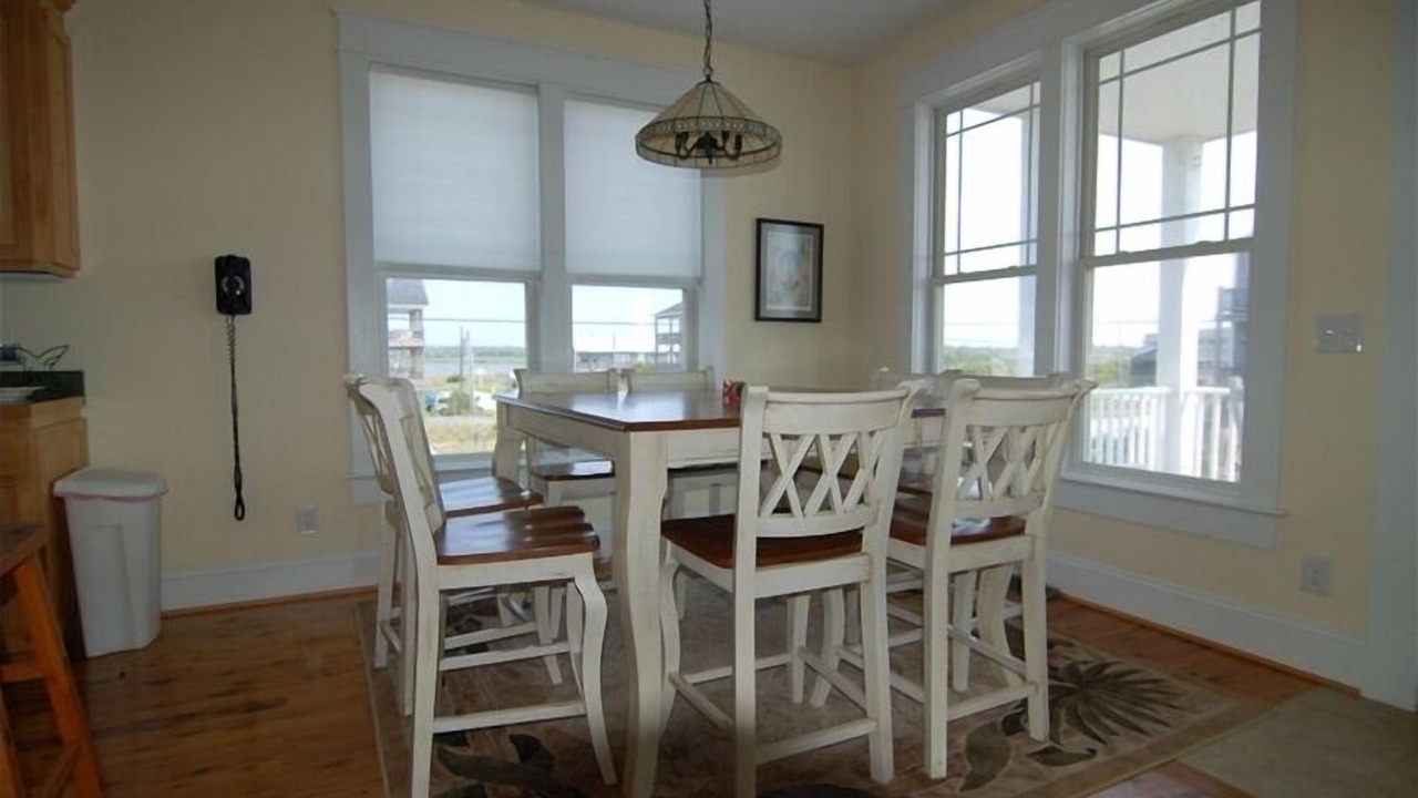 Photo of Bedroom in North Topsail Beach