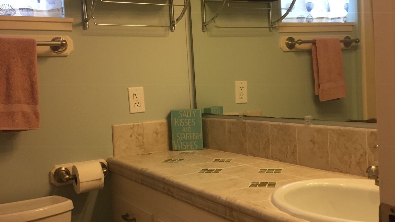 Photo of Bathroom in Jamaica Beach